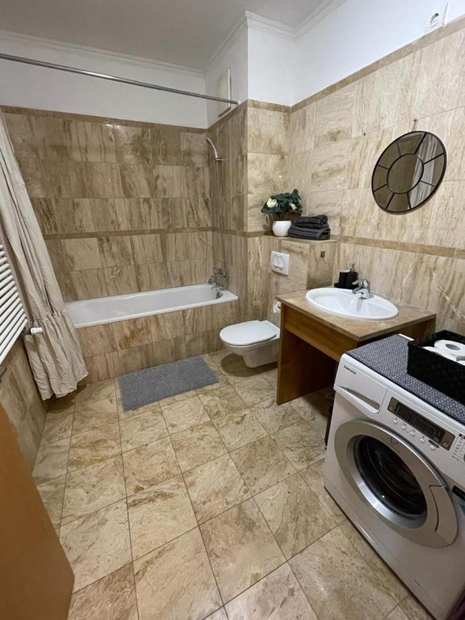 Szimpla Central Boutique Apartment Budapeste Exterior foto