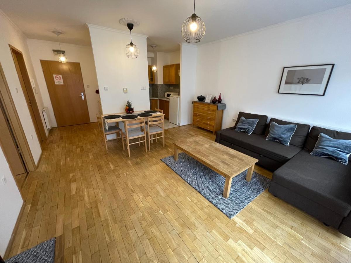 Szimpla Central Boutique Apartment Budapeste Exterior foto